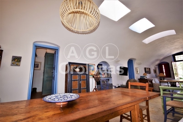 (For Sale) Residential Detached house || Cyclades/Santorini-Oia - 200 Sq.m, 4 Bedrooms, 1.600.000€ 