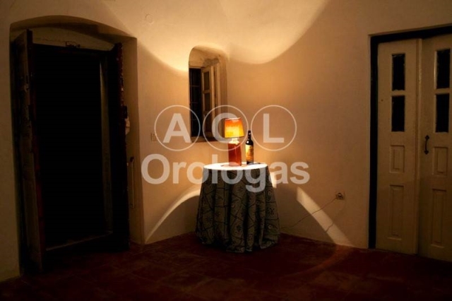 (For Sale) Residential Detached house || Cyclades/Santorini-Oia - 157 Sq.m, 2 Bedrooms, 580.000€ 