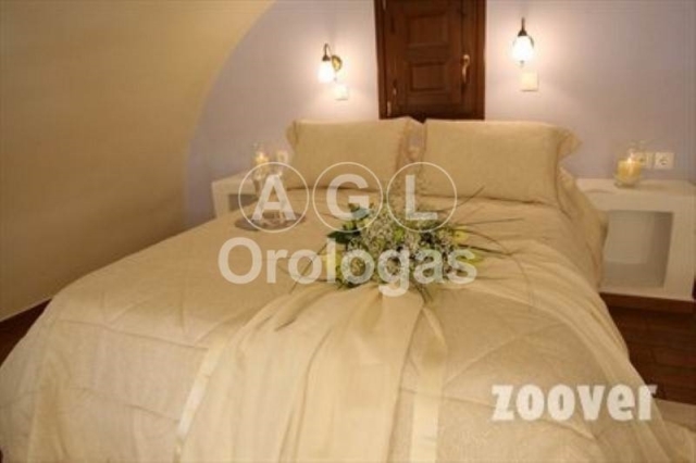 (For Sale) Commercial Hotel || Cyclades/Santorini-Thira - 1.100 Sq.m, 3.500.000€ 