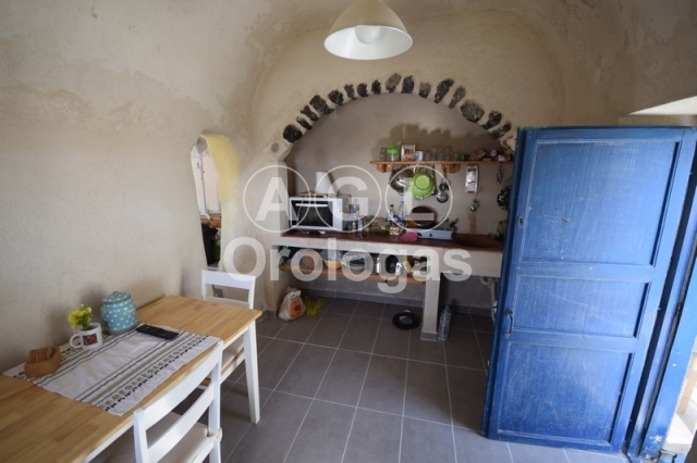 (For Sale) Residential Vacation House || Cyclades/Santorini-Thira - 120 Sq.m, 300.000€ 