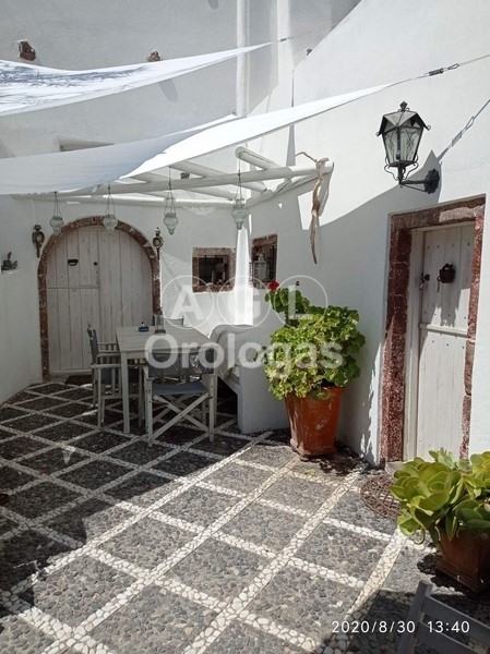 (For Sale) Residential Cave House || Cyclades/Santorini-Thira - 78 Sq.m, 2 Bedrooms, 225.500€ 
