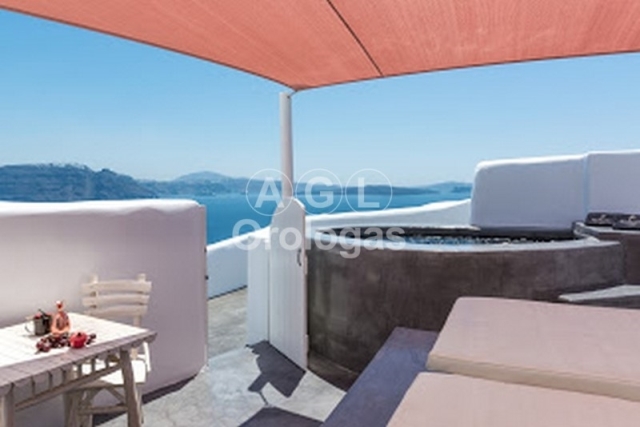 (For Sale) Residential Vacation House || Cyclades/Santorini-Oia - 67 Sq.m, 1 Bedrooms, 900.000€ 