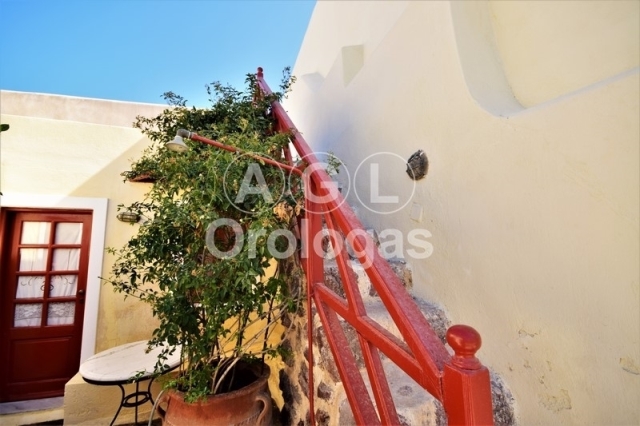 (For Rent) Commercial Retail Shop || Cyclades/Santorini-Oia - 200 Sq.m, 10.000€ 