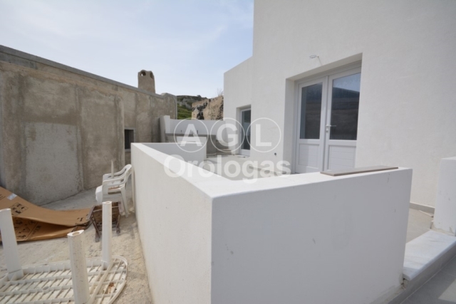 (For Sale) Residential Vacation House || Cyclades/Santorini-Thira - 370 Sq.m, 1.500.000€ 