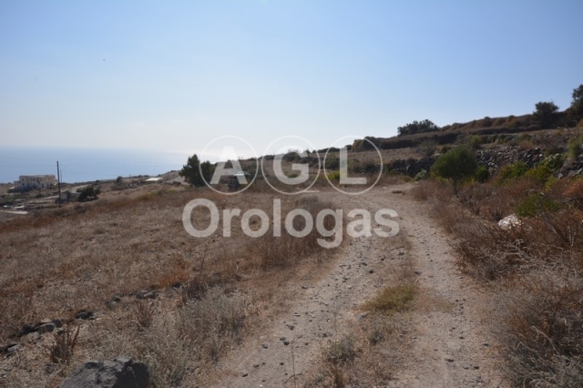 (For Sale) Land Plot for development || Cyclades/Santorini-Thira - 2.800 Sq.m, 1.000.000€ 